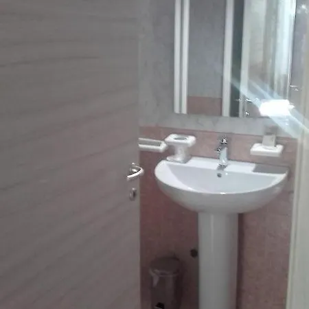 Elena 3 Bed and breakfast