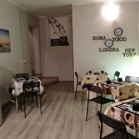 Elena 3 Via Emilia Ovest 347 Bed and breakfast