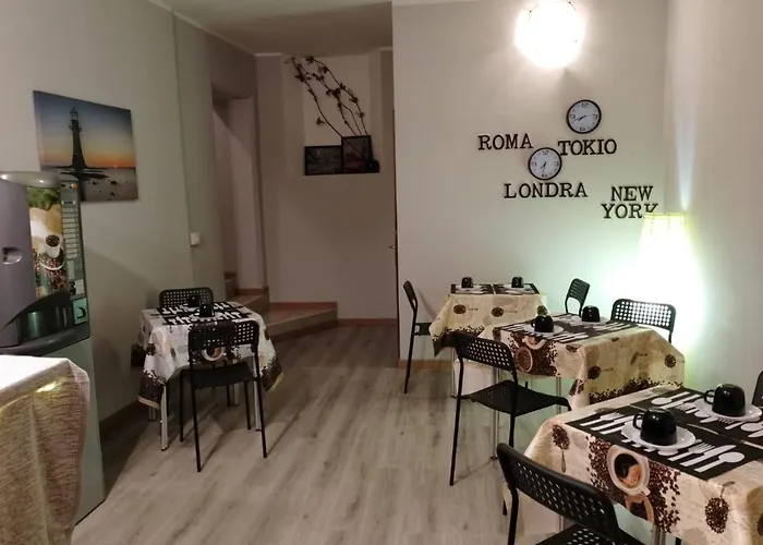 Elena 3 Via Emilia Ovest 347 ベッド・アンド・ブレックファスト